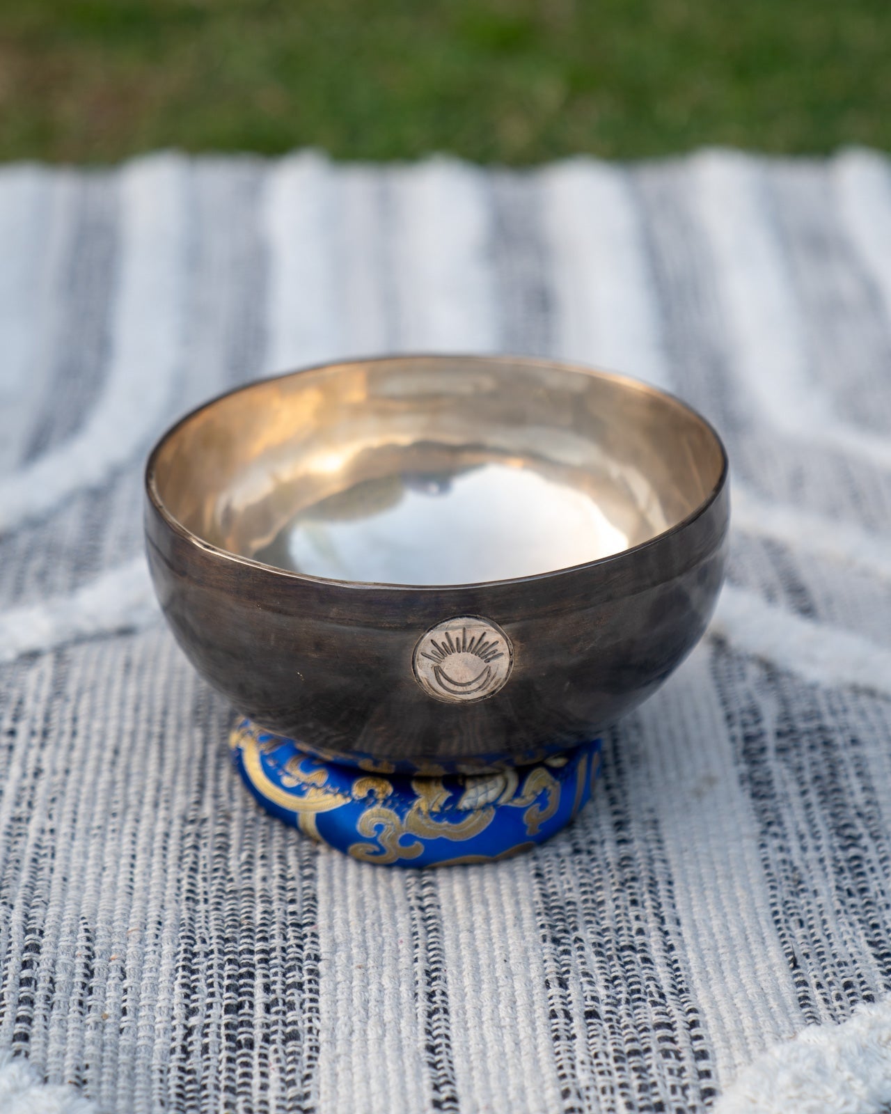 Third Eye Chakra New Moon Singing Bowl in A - Collective Awakening