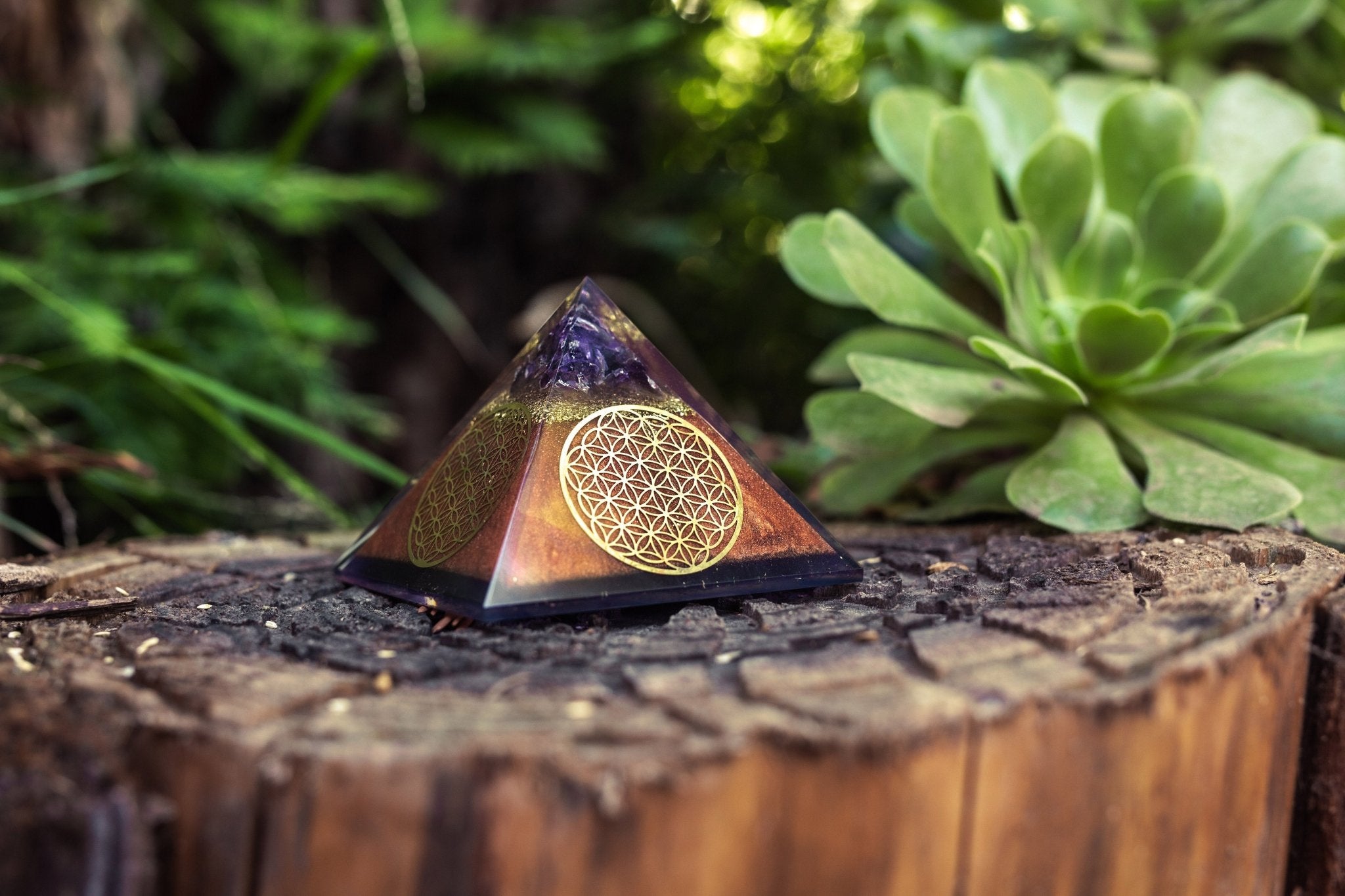 Flower of Life Copper Orgone Pyramid with Amethyst (Authentic - REAL) - Collective Awakening