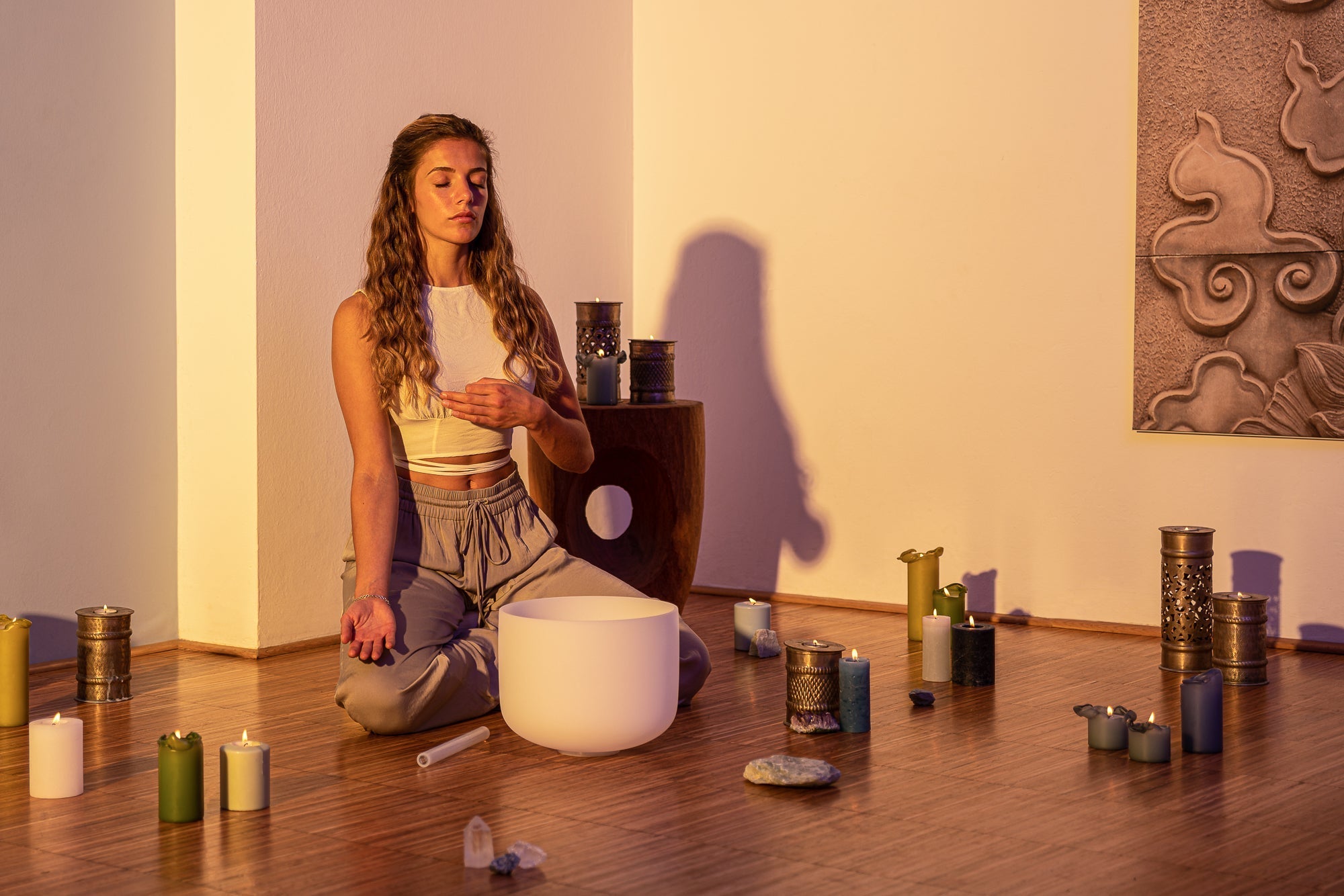 432 Hz Crystal Singing Bowl Chakra Set - 7 Pure White Quartz Bowls (8"–14") - Collective Awakening