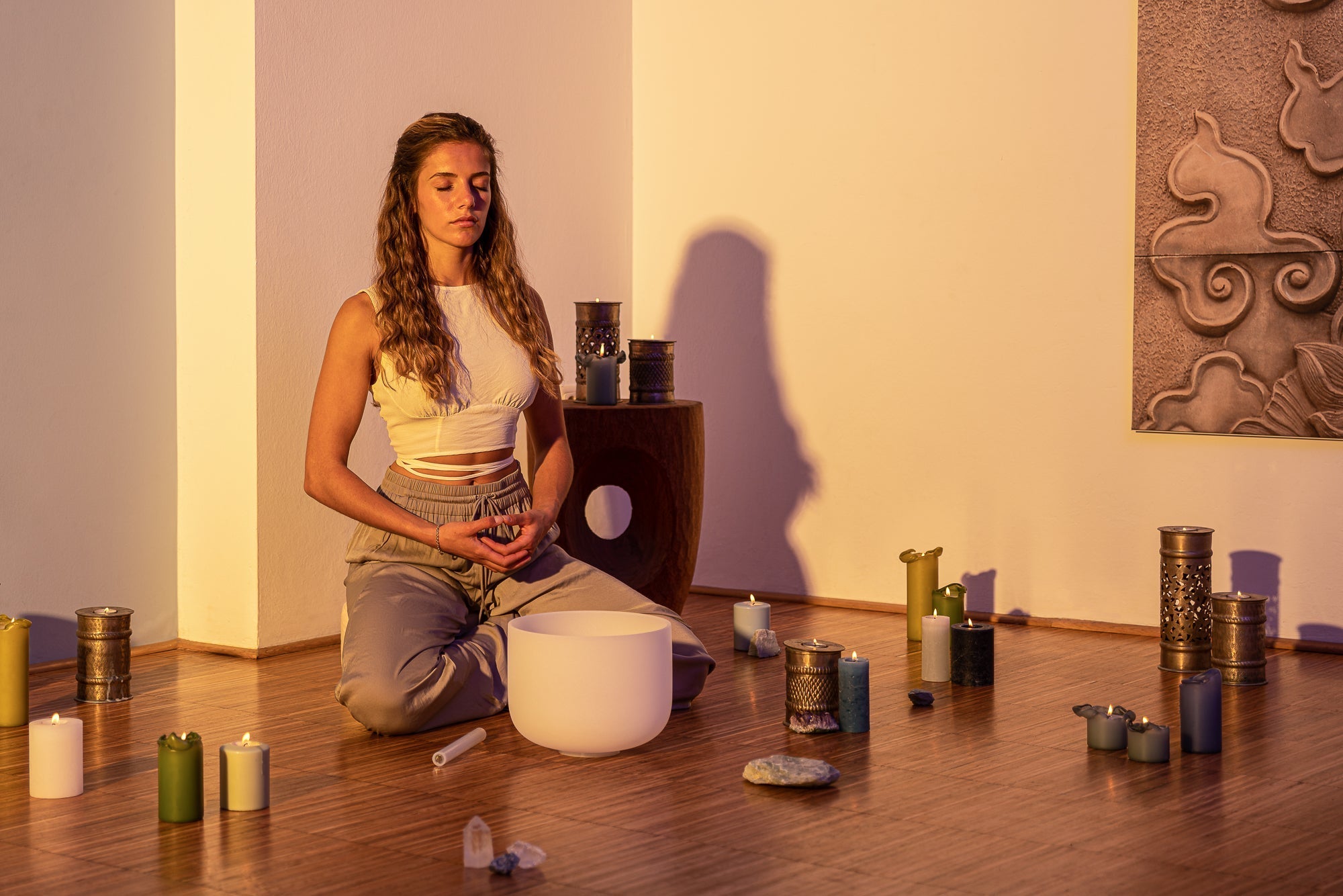 432 Hz Crystal Singing Bowl Chakra Set - 7 Pure White Quartz Bowls (8"–14") - Collective Awakening
