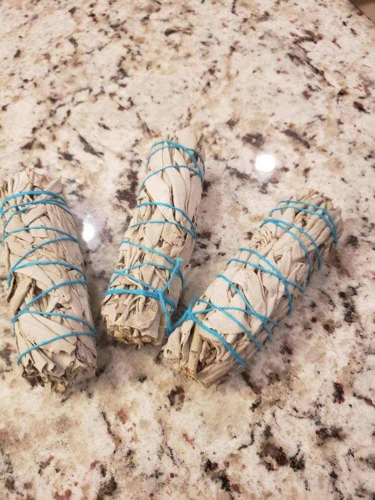 White Sage Bundle| Energy Clearing - Collective Awakening