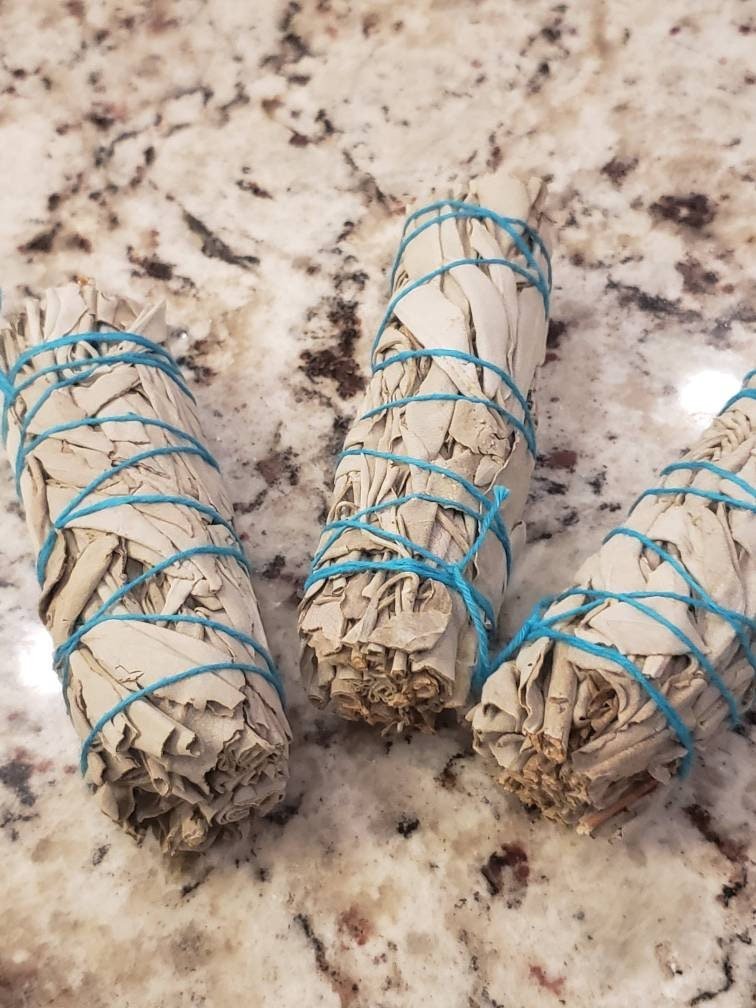 White Sage Bundle| Energy Clearing - Collective Awakening