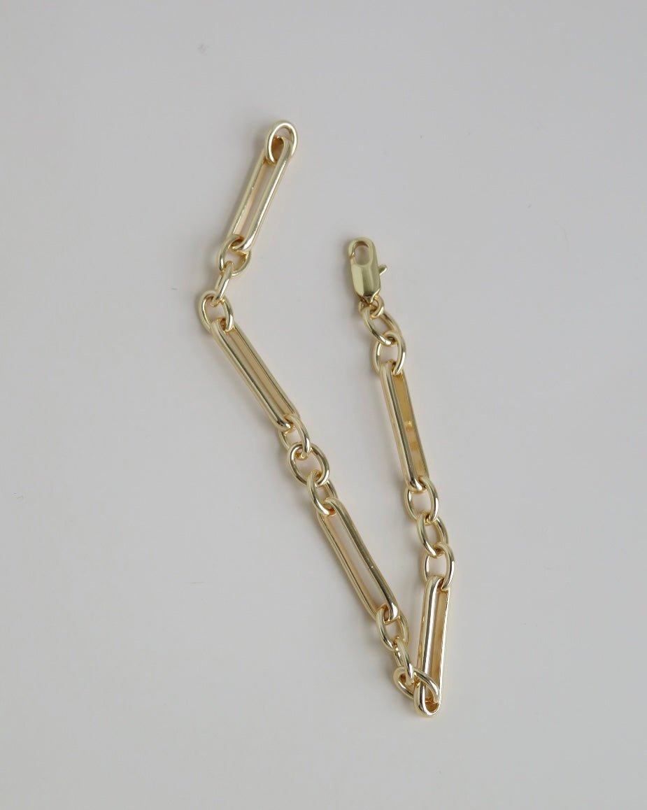 Figaro Link Bracelet - Collective Awakening