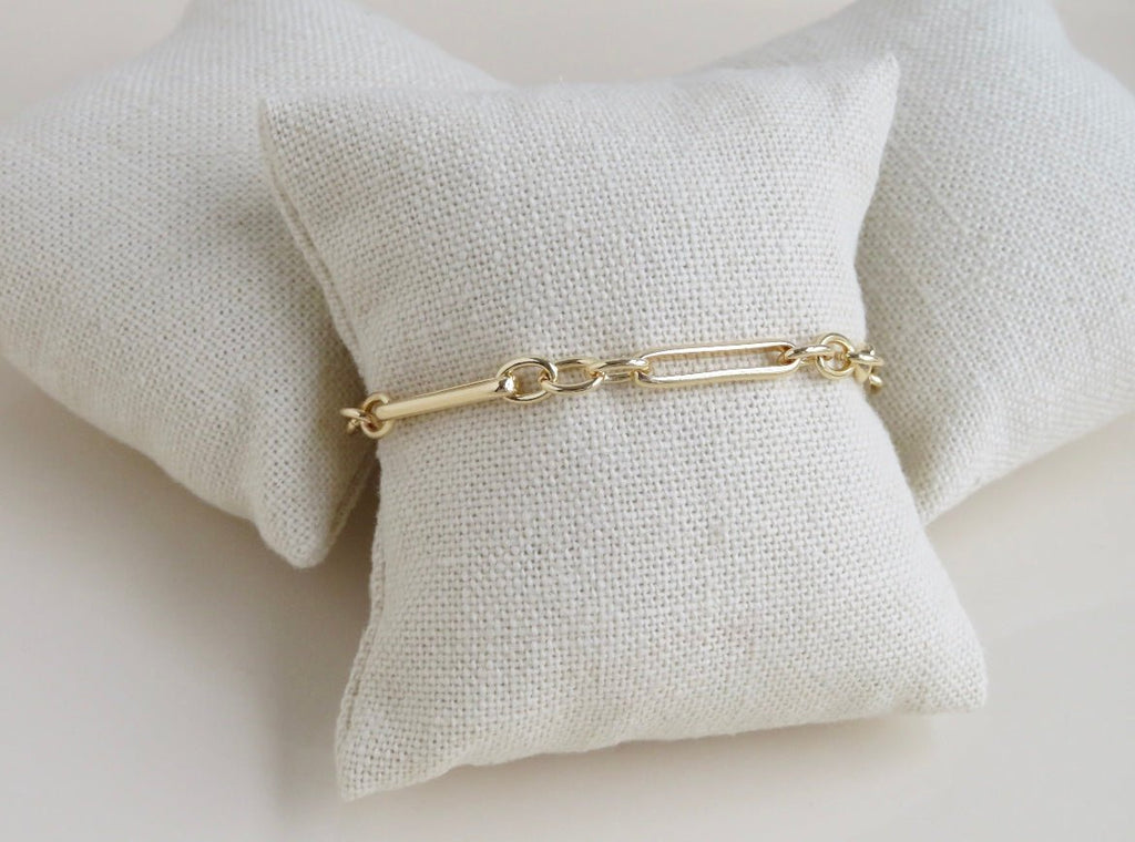 Figaro Link Bracelet - Collective Awakening