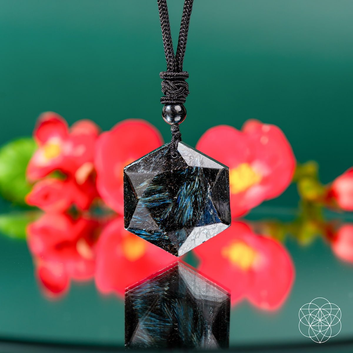 The Arfvedsonite Deep Healing Pendant - Collective Awakening