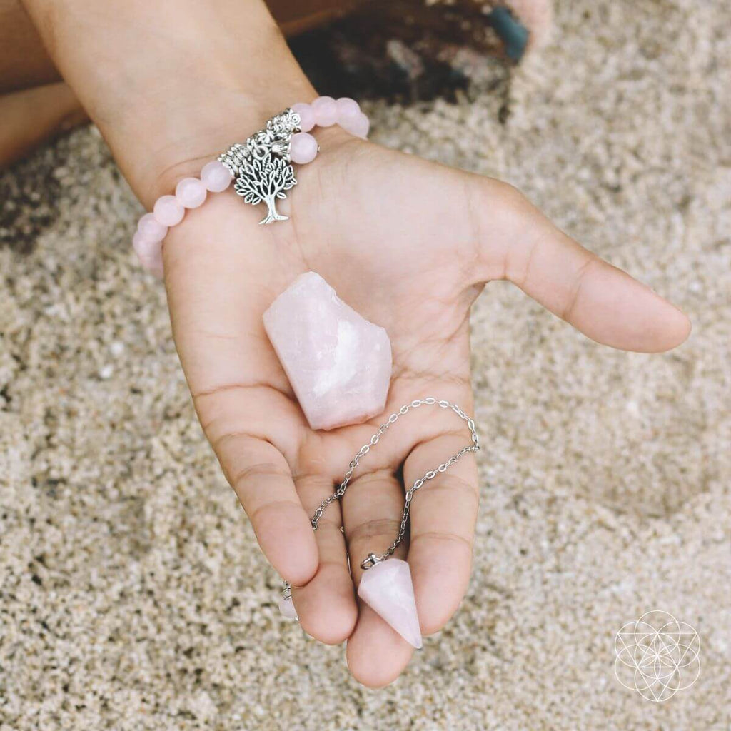 The Rose Quartz Healing Crystal Set - Collective Awakening