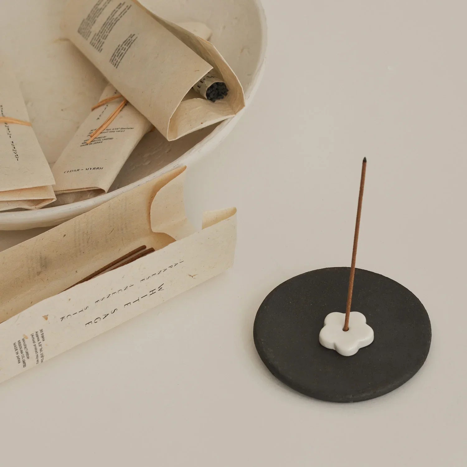 White Sage Japanese Incense Stick Set – 30 Sticks with Ceramic Holder